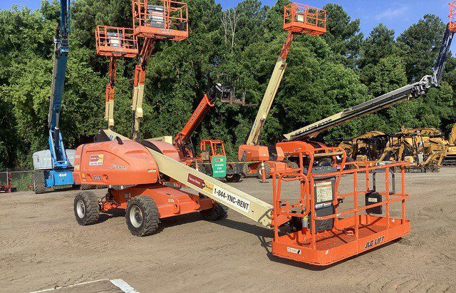 Plataforma Telescópica operando en obra